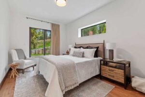edwards-smith-SunUp-Bay-Residence-other-bedroom
