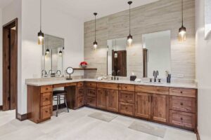 edwards-smith-SunUp-Bay-Residence-white-bathroom