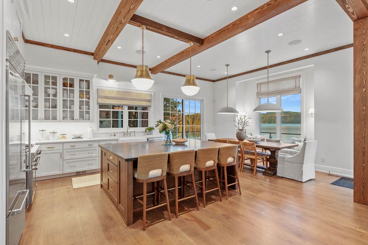 Edwards-smith-Everwell-Bay-Residence-2-kitchen-view